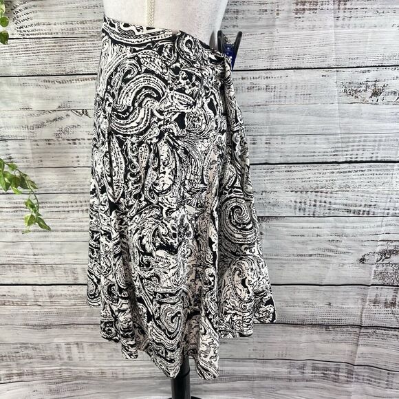 Chaps Skirt size 10 Black White Paisley Knee Full Boho Peasant Modest Summer - Picture 9 of 11
